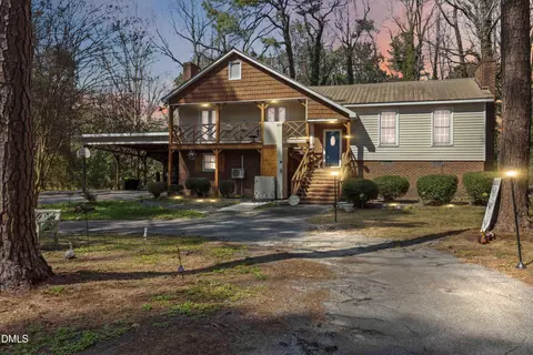 1016 Indianhead Cir, Snow Hill, NC 28580
