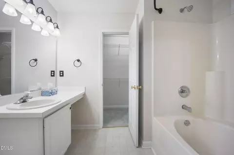 Bath - 900 Spring Meadow Dr, Durham, NC 27713 photo 2 of 4