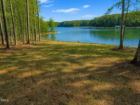 151 Shoreline Dr, Manson, NC 27553
