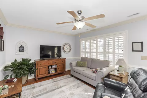 57 Glenfield Dr, Dunn, NC 28334