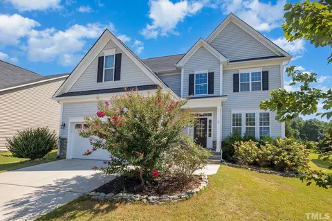 512 Walker Ranch Dr, Fuquay Varina, NC 27526