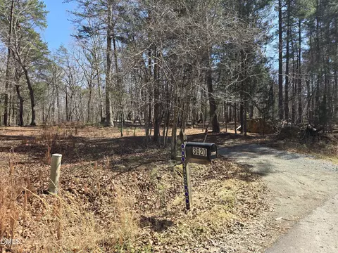 3620 Hawk Ridge Rd, Chapel Hill, NC 27516