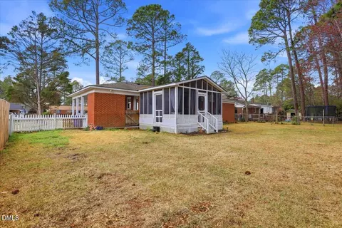 Exterior - 105 E Stevens St, Smithfield, NC 27577 photo 6 of 7