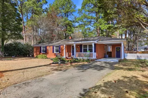 Exterior - 105 E Stevens St, Smithfield, NC 27577 photo 2 of 7