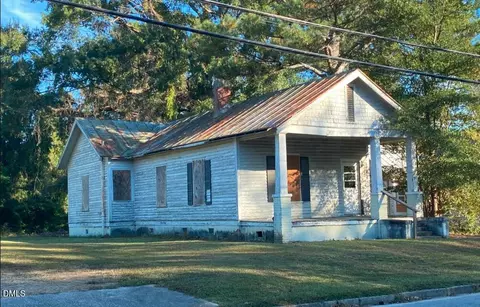 211 Fairview Ave SW, Wilson, NC 27893