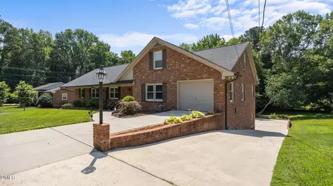 1926 Downing Dr, Burlington, NC 27215