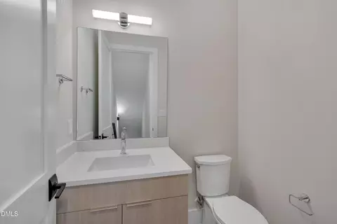 Bath - 1012 Manor Way, Durham, NC 27701 photo 2 of 4