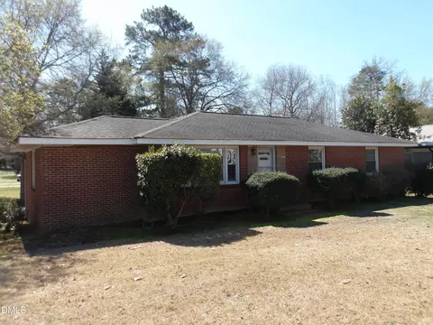 301 W Gannon Ave, Zebulon, NC 27597