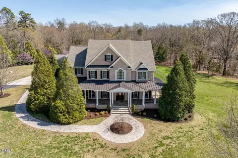 1101 Walnut Hl, Hillsborough, NC 27278