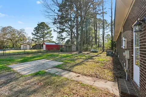 Exterior - 503 Laurel Dr, Smithfield, NC 27577 photo 2 of 2