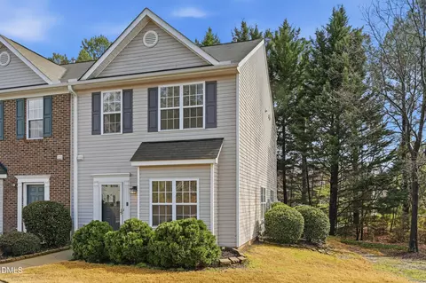 31 Edgebrook Cir, Durham, NC 27703