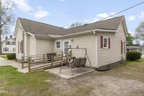 Exterior - 100 E St, Erwin, NC 28339 photo 3 of 3