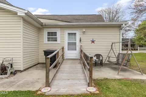 Exterior - 100 E St, Erwin, NC 28339 photo 1 of 3