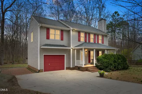 104 Pointe Pl, Hillsborough, NC 27278