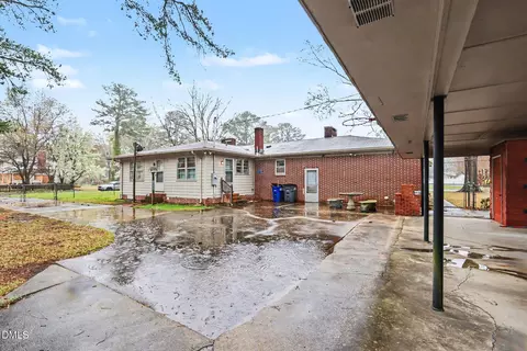 Exterior - 207 E Griswold St, Selma, NC 27576 photo 4 of 5
