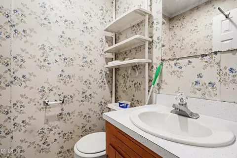 Bath - 207 E Griswold St, Selma, NC 27576 photo 3 of 3