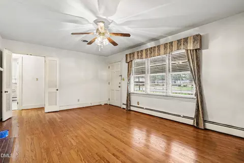 Living - 207 E Griswold St, Selma, NC 27576 photo 2 of 3
