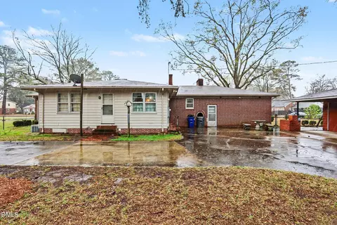 Exterior - 207 E Griswold St, Selma, NC 27576 photo 5 of 5