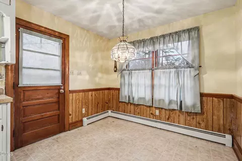 Dining - 207 E Griswold St, Selma, NC 27576 photo 2 of 2