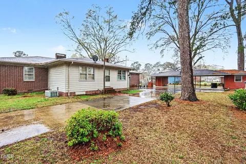 Exterior - 207 E Griswold St, Selma, NC 27576 photo 2 of 5