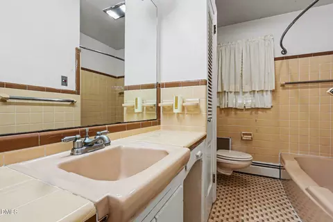 Bath - 207 E Griswold St, Selma, NC 27576 photo 1 of 3