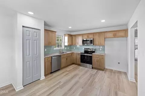 Kitchen - 12 Sameer Ct, Durham, NC 27703 photo 4 of 5