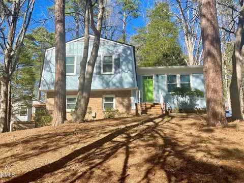320 Penn Oak Cir, Raleigh, NC 27615
