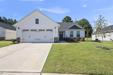 8710 Kenridge Ln, Fuquay Varina, NC 27526