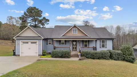 109 Parkers Pointe Dr, Benson, NC 27504