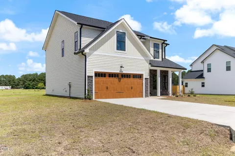 1538 Eastbay Dr, Fayetteville, NC 28312