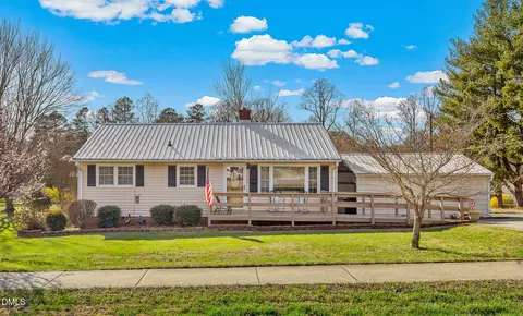 407 N Ninth St, Mebane, NC 27302