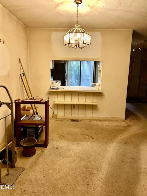 Dining - 4100 Five Oaks Dr UNIT 33, Durham, NC 27707 photo 3 of 3