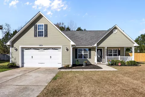 248 Carolina Oaks Cir, Linden, NC 28356