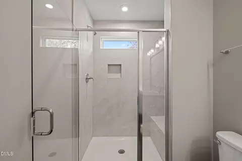 Bath - 528 Plumleaf Ln, Durham, NC 27703 photo 3 of 5