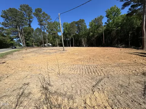 2911 Nc 27 E, Coats, NC 27521