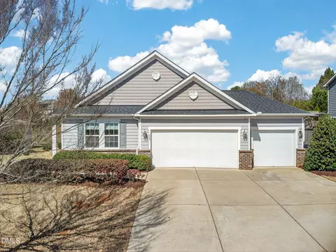 400 Eno Dr, Holly Springs, NC 27540