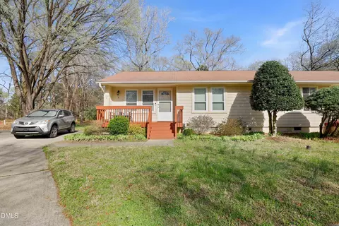 103 Westview Dr #C, Carrboro, NC 27510