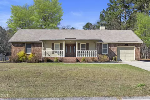 1206 Wilderness Dr, Spring Lake, NC 28390