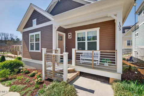 105 Fiori Hill Dr N, Hillsborough, NC 27278