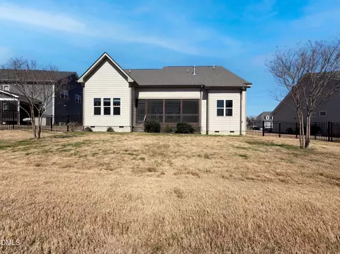 Exterior - 813 Copper Beech Ln, Wake Forest, NC 27587 photo 2 of 5