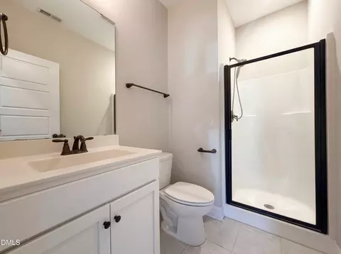 Bath - 813 Copper Beech Ln, Wake Forest, NC 27587 photo 2 of 3