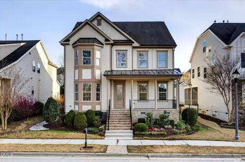 2147 Bluff Oak Dr, Cary, NC 27519