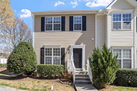 305 Anterbury Dr, Apex, NC 27502