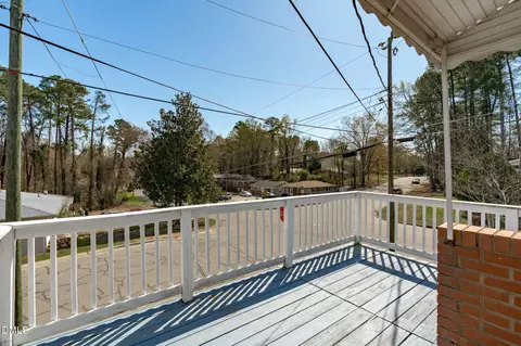 Exterior - 617 E Maynard Ave, Durham, NC 27704 photo 4 of 8