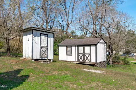 Exterior - 617 E Maynard Ave, Durham, NC 27704 photo 7 of 8