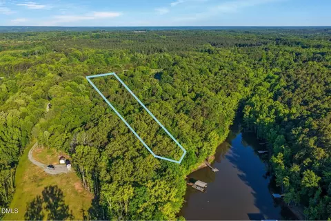 130 Lakefront Dr, Clarksville, VA 23927