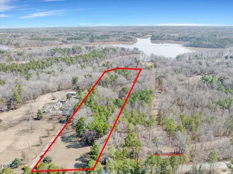 130 Lakefront Dr, Clarksville, VA 23927