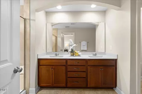 Bath - 142 Token House Rd, Durham, NC 27703 photo 1 of 4