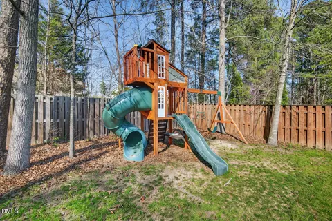 Exterior - 8214 Eagle View Dr, Durham, NC 27713 photo 9 of 19