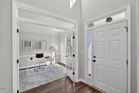 Entry Way - 8214 Eagle View Dr, Durham, NC 27713 photo 2 of 6